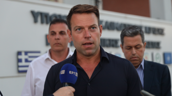 Τα πυροσβεστικά αεροσκάφη δεν κάνουν βόλτες για να τα βλέπεις, Στέφανε