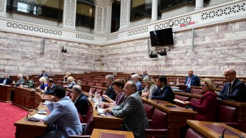 Υποκλοπές: απορρίφθηκε το αίτημα της αντιπολίτευσης να κληθεί η εισαγγελέας του Αρείου Πάγου