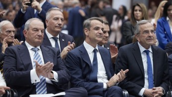 Μητσοτάκης για Καραμανλή και Σαμαρά: Έκανα το καθήκον μου και τους κάλεσα προσωπικά στα γενέθλια της ΝΔ Μητσοτάκης για Καραμανλή και Σαμαρά: Έκανα το καθήκον μου και τους κάλεσα προσωπικά στα γενέθλια της ΝΔ