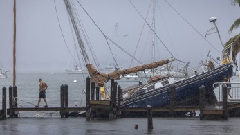 ΗΠΑ: ανεμοστρόβιλοι και πλημμύρες στη Φλόριντα από τον κυκλώνα Μίλτον - Τουλάχιστον δύο νεκροί