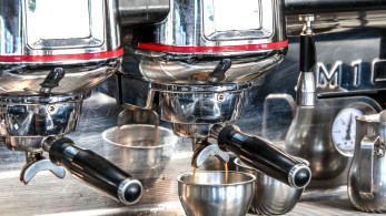 Αυξήσεις-φωτιά στην αγορά καφέ