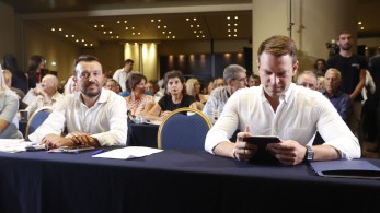 Στην αντεπίθεση ο Κασσελάκης: «Η ψήφος για τη μομφή ήταν άκυρη»