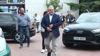 «Σύμπλευση» ΚΚΕ και με… Βελόπουλο για τη Γάζα - Ο τσακωμός με Χαρίτση «Σύμπλευση» ΚΚΕ και με… Βελόπουλο για τη Γάζα - Ο τσακωμός με Χαρίτση