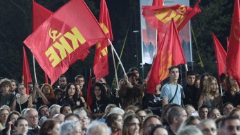 Tρίτο κόμμα το ΚΚΕ, προς το 3% ο ΣΥΡΙΖΑ Tρίτο κόμμα το ΚΚΕ, προς το 3% ο ΣΥΡΙΖΑ