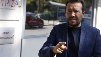 Ξέφυγε ο 13-0 Νίκος Παππάς: μπερδεύει την Ελλάδα με τη σταλινική Σοβιετική Ένωση Ξέφυγε ο 13-0 Νίκος Παππάς: μπερδεύει την Ελλάδα με τη σταλινική Σοβιετική Ένωση