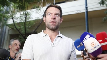 Ο Κασσελάκης σε άρθρο του φαντασιώνεται τον ΣΥΡΙΖΑ κυβέρνηση και υμνεί πανικόβλητος τον Τσίπρα