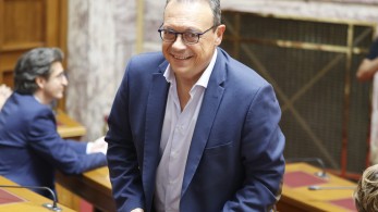 Ο Σωκράτης Φάμελλος σε ρόλο Αλέξη Τσίπρα: Να ξαναχτίσουμε τον ΣΥΡΙΖΑ και το «ήθος» της αριστεράς Ο Σωκράτης Φάμελλος σε ρόλο Αλέξη Τσίπρα: Να ξαναχτίσουμε τον ΣΥΡΙΖΑ και το «ήθος» της αριστεράς