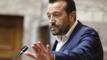 Νίκος Παππάς: με επίκληση στα λεφτόδεντρα «κουνάει» στην κυβέρνηση το δάχτυλο για τον προϋπολογισμό