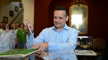 Εκλογές ΠΑΣΟΚ: ψήφισε ο Χάρης Δούκας κι έδωσε «ραντεβού με το μέλλον»