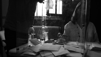 Εκλογές ΠΑΣΟΚ: αυξημένη η συμμετοχή στις κάλπες για την ανάδειξη προέδρου