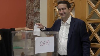 Εκλογές ΠΑΣΟΚ: ψήφισε ο Μιχάλης Κατρίνης στέλνοντας «μήνυμα ρήξης και αλλαγής»