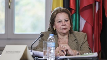 Η Νέα Αριστερά εξέθεσε τη Λούκα Κατσέλη και συνέπλευσε με την… Πλεύση της Ζωής