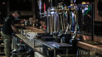 Ηράκλειο Κρήτης: ήπιαν καθαρτικό σε σφηνάκια και κατέληξαν στη ΜΕΘ του νοσοκομείου