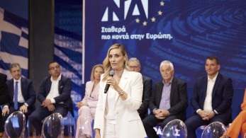 Ελεονώρα Μελέτη: παρέμβαση για τον εθισμό των νέων στα social media και στο Διαδίκτυο