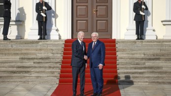 Στο Προεδρικό Ανάκτορο Bellevue ο Τζο Μπάιντεν - Τον υποδέχθηκε ο πρόεδρος της Γερμανίας Σταϊνμάιερ