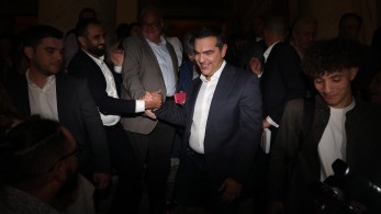 Οι «ήρωες» κουκουλοφόροι του Τσίπρα, το mea culpa και ο πανικός του ΣΥΡΙΖΑ