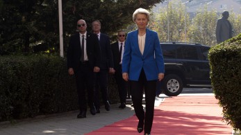 Ούρσουλα φον ντερ Λάιεν: Η Βόρεια Κορέα παρέχει όλο και περισσότερη θανατηφόρα βοήθεια στη Ρωσία