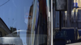 Ανατροπή λεωφορείου με μαθητές στα Καλάβρυτα - Όλοι καλά στην υγεία τους