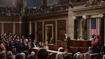 Με σοβαρότητα όπως αρμόζει σε ηγέτιδα χώρα