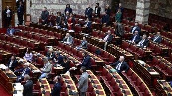 Βουλευτές ΝΕΑΡ: σενάρια και φήμες για επιστροφή στο «μαντρί» του ΣΥΡΙΖΑ