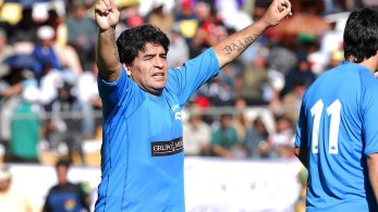 Διακοπή στη δίκη για τον θάνατο του Μαραντόνα - Yπό αμφισβήτηση μία εκ των δικαστών