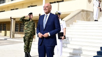 Υπουργείο Εθνικής Άμυνας: σε ΦΕΚ η ρύθμιση του Νίκου Δένδια για τους επαγγελματίες οπλίτες