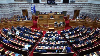 Σε ρηχά νερά η αντιπολίτευση...