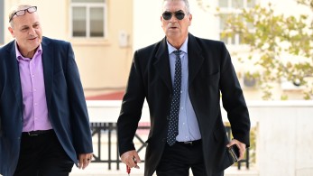Σπαρτιάτες: διακοπή της δίκης έως τις 22 Νοεμβρίου λόγω απουσίας του Βασίλη Στίγκα