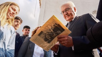 Φρανκ-Βάλτερ Σταϊνμάιερ από Κάνδανο: Ζητώ συγχώρεση στο όνομα της Γερμανίας για τα βαριά εγκλήματα