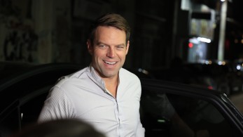 Ο Στέφανος Κασσελάκης θυμάται τον πολιτικό πολιτισμό: «Προβοκάτσια» τα δημοσιεύματα για τη συνάντηση με «87»