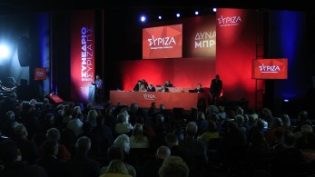 Συνέδριο ΣΥΡΙΖΑ: Νέα επεισόδια - Έβγαλαν σηκωτούς τους υποστηρικτές Κασσελάκη