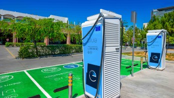 ΔΕΗ: νέα υπηρεσία για φόρτιση ηλεκτρικού αυτοκινήτου σε δημόσιους φορτιστές ΔΕΗ blue και στο σπίτι