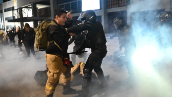 ΕΛΑΣ: στον εισαγγελέα το υλικό των επεισοδίων με τους πυροσβέστες