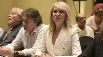 Αντιπολιτευτική υπερβολή Τζάκρη - Απάντηση Μαρκόπουλου για το 2% και τον εκλεγμένο πρωθυπουργό Αντιπολιτευτική υπερβολή Τζάκρη - Απάντηση Μαρκόπουλου για το 2% και τον εκλεγμένο πρωθυπουργό