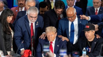 Κινέζοι χάκερ παγίδευσαν τα τηλέφωνα του Ντόναλντ Τραμπ και του Τζέι Ντι Βανς