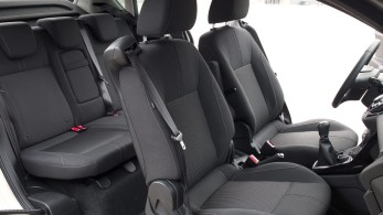 Έρευνα σοκ: Μεγάλο ποσοστό επιβαινόντων δεν κάνει χρήση των ζωνών ασφαλείας στα πίσω καθίσματα