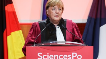 ΣΥΡΙΖΑ: από το Go Back, κυρία Μέρκελ... στο εγκώμιο της Σιδηράς Κυρίας της Γερμανίας ΣΥΡΙΖΑ: από το Go Back, κυρία Μέρκελ... στο εγκώμιο της Σιδηράς Κυρίας της Γερμανίας