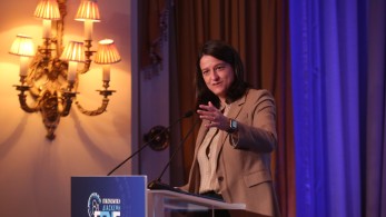 Export Summit X - Νίκη Κεραμέως: Από το 2019 στο 2027 θα είναι μια αύξηση της τάξης του 46% στον κατώτατο μισθό