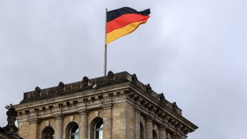 Γερμανία: η ακροδεξιά AfD προσπέρασε τους Συντηρητικούς του Μερτς σε νέα δημοσκόπηση Γερμανία: η ακροδεξιά AfD προσπέρασε τους Συντηρητικούς του Μερτς σε νέα δημοσκόπηση