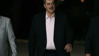 Παύλος Πολάκης σε ρόλο Βελόπουλου: Θεωρίες συνωμοσίας για ανεμογεννήτριες και φωτοβολταϊκά