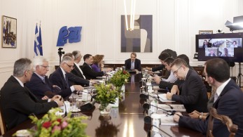 Συνάντηση Κυριάκου Μητσοτάκη με Επιτροπή για την τεχνητή νοημοσύνη: έξι εμβληματικά έργα Συνάντηση Κυριάκου Μητσοτάκη με Επιτροπή για την τεχνητή νοημοσύνη: έξι εμβληματικά έργα