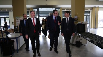 Ο Κυριάκος Πιερρακάκης παρουσίασε το «Ψηφιακό Φροντιστήριο» σε στελέχη της Κομισιόν