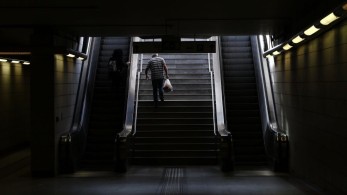 Άνδρας βρέθηκε μαχαιρωμένος στον σταθμό ΗΣΑΠ, Άγιος Ελευθέριος