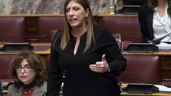 Ζωή Κωνσταντοπούλου: η ακτιβίστρια-αρχηγός που «δεν παλεύεται»