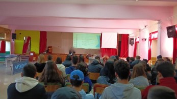 Αδιανόητο: ο Ρουβίκωνας στο ΕΠΑΛ Ιλίου για την... εξάλειψη της βίας - ΕΔΕ διέταξε ο Πιερρακάκης Αδιανόητο: ο Ρουβίκωνας στο ΕΠΑΛ Ιλίου για την... εξάλειψη της βίας - ΕΔΕ διέταξε ο Πιερρακάκης