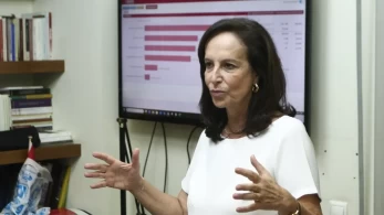 Η Διαμαντοπούλου ταράζει το ΠΑΣΟΚ: Κάλλιστα ξεκίνησαν τα απογευματινά χειρουργεία
