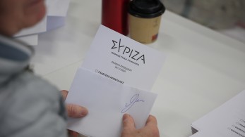 Χαμός στο Χ για τις κάλπες από... χαρτόκουτα στις εκλογές του ΣΥΡΙΖΑ