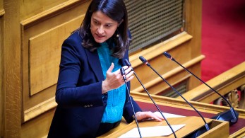 Τον Απρίλιο η αύξηση του κατώτατου μισθού  - Κεραμέως: Στόχος τα 950 ευρώ