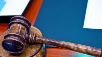 Στο «σφυρί» η βιβλική πλάκα με τις «Δέκα Εντολές» - Πόσο θα δημοπρατηθεί