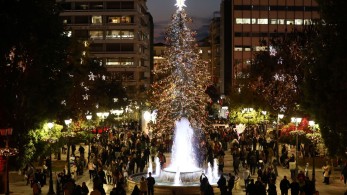 Πότε ξεκινάει το εορταστικό ωράριο των καταστημάτων για Χριστούγεννα και Πρωτοχρονιά
